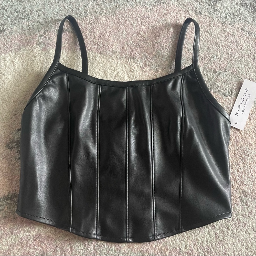 Buy 2 get 3rd FREE - Crop top